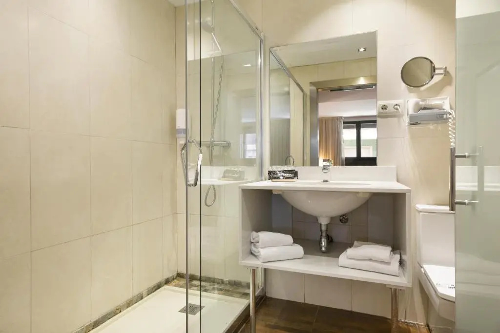 Hotel Acta Azul - Chambres