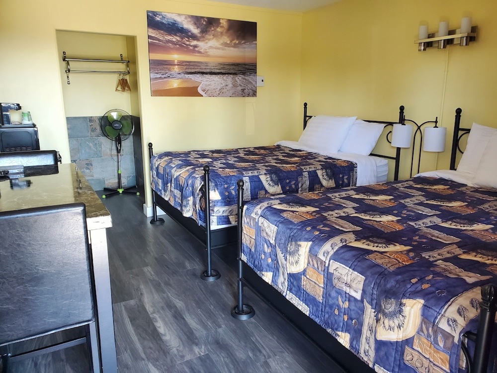 The Port-O-Call Inn & Suites — 4
