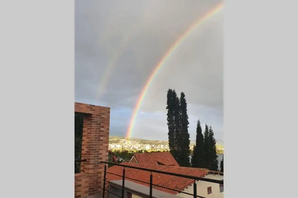 Hermoso apartamento con vista al lago