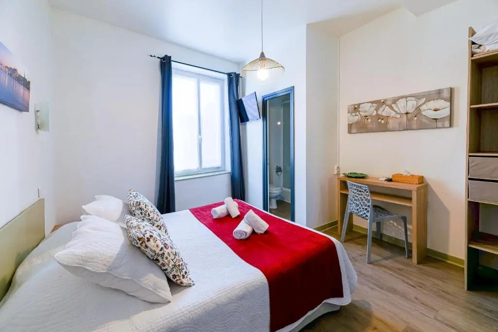 Standard Double room (full double bed)