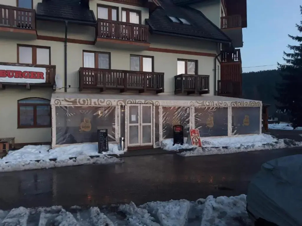 Apartment House Kamzík 9