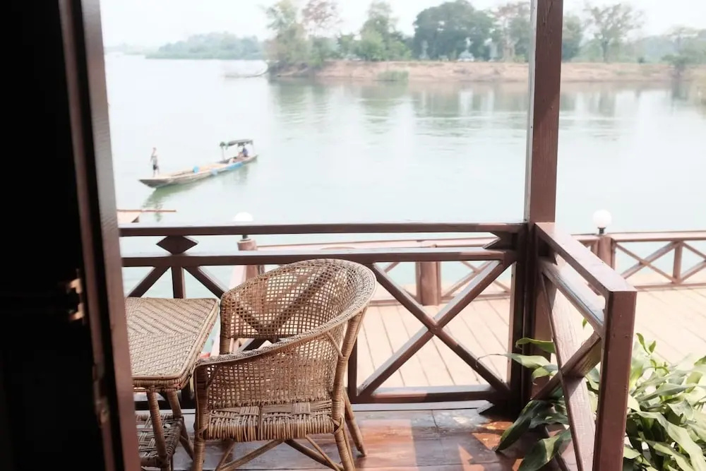 Balcony & Terrace