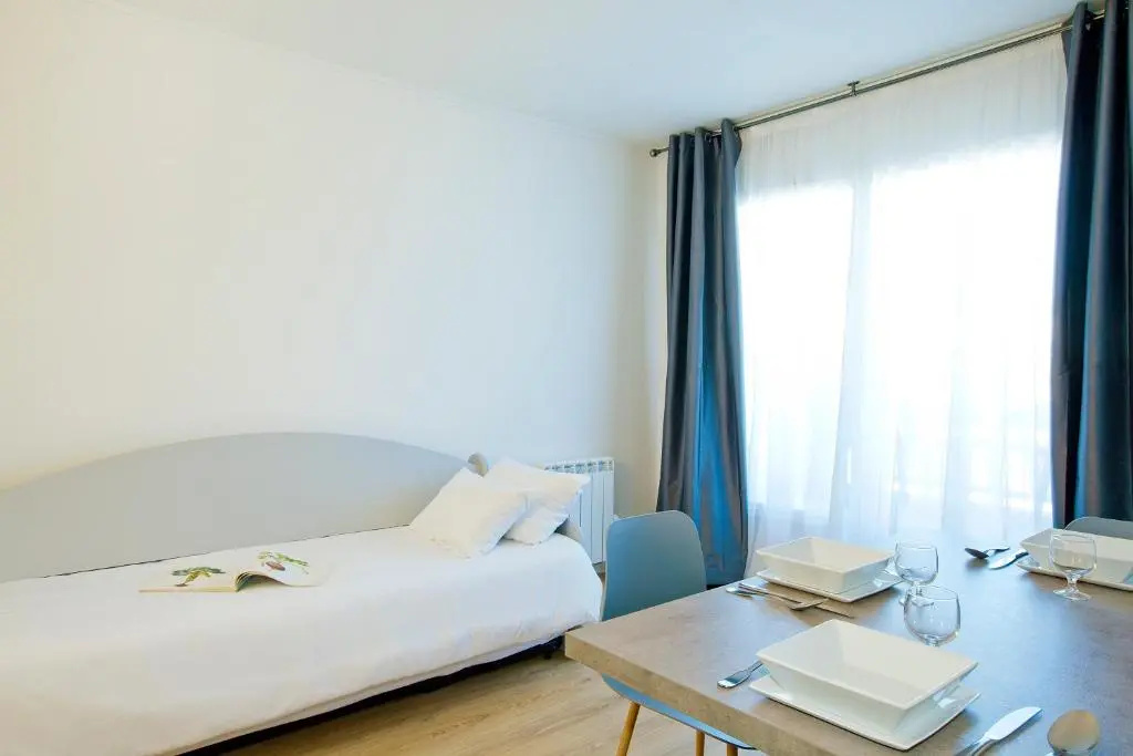 BRIT HOTEL Confort Lannion Centre Gare - Chambres