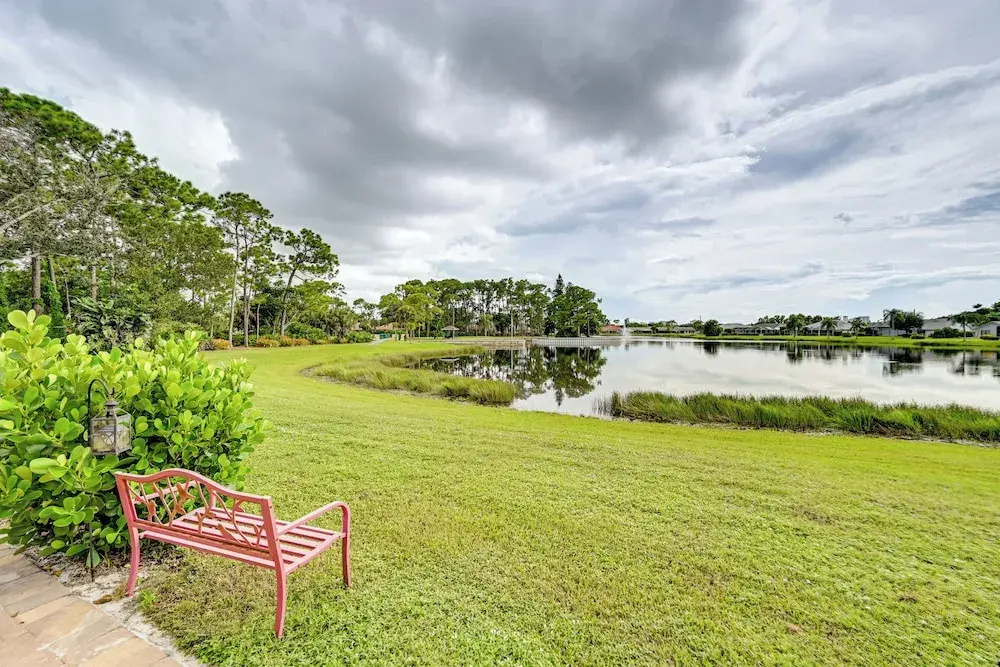 Extended Stay in Estero: Townhome w/ Lake Views!