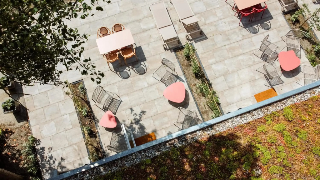 Bungalow met jacuzzi en grote tuin