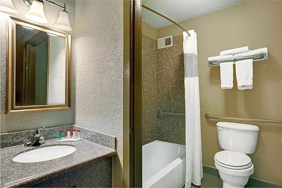 Red Lion Inn & Suites Houston IAH Airport - Chambres