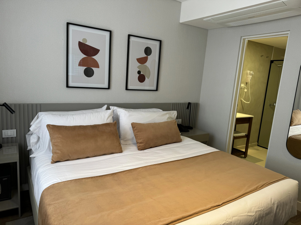 Superior Double room (full double bed)