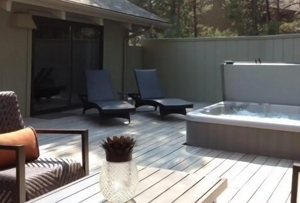 2 Pioneer Home features Brand New Hot Tub and Bikes to Explore Sunriver by RedAwning