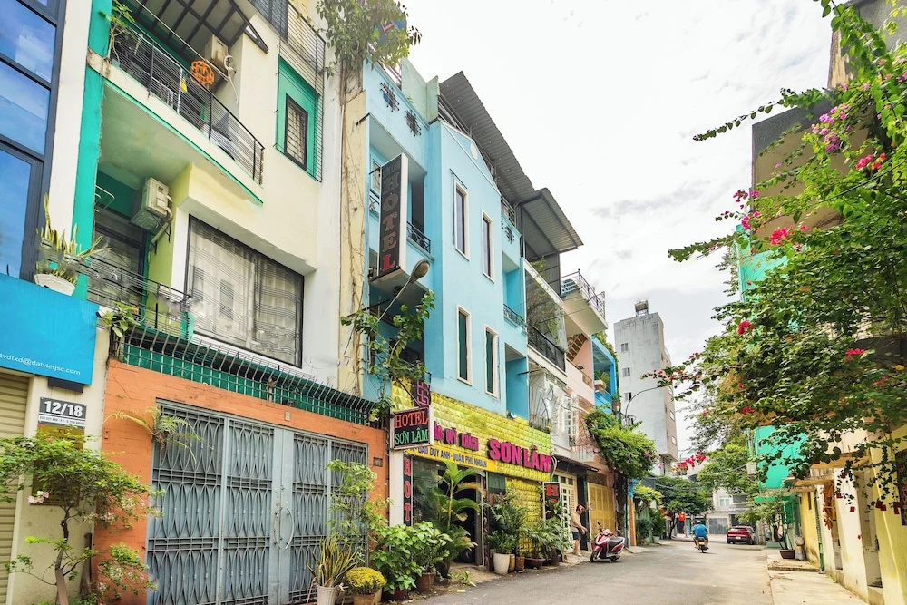 Collection O Son Lam-Phu Nhuan District