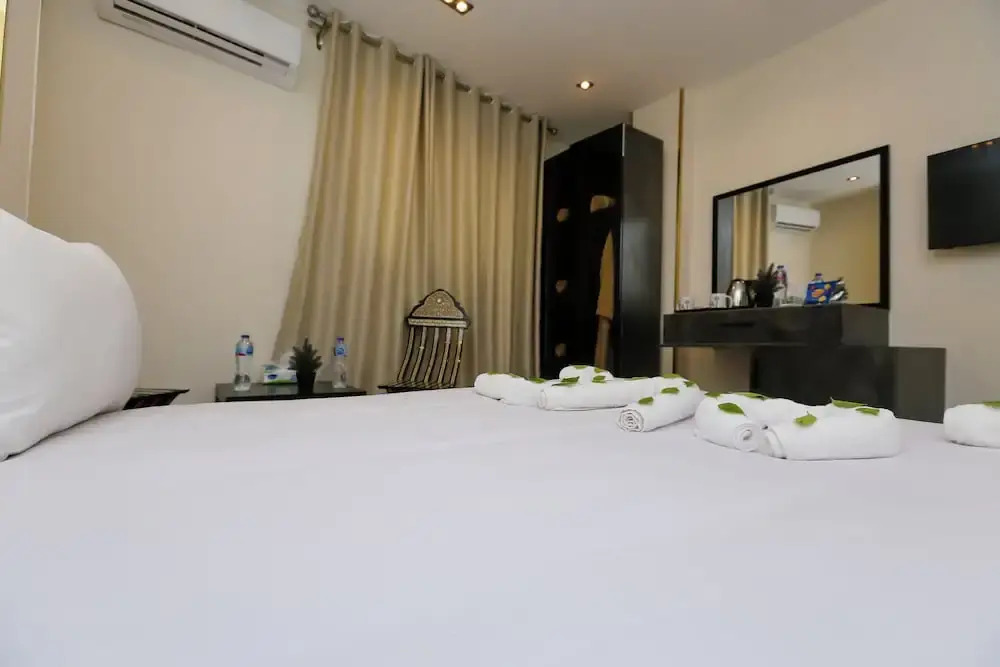 Taj pyramids view inn - фото 40