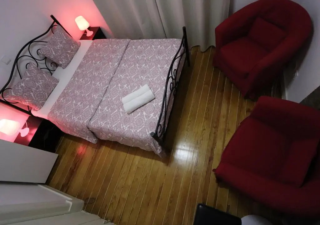 Double room (full double bed)
