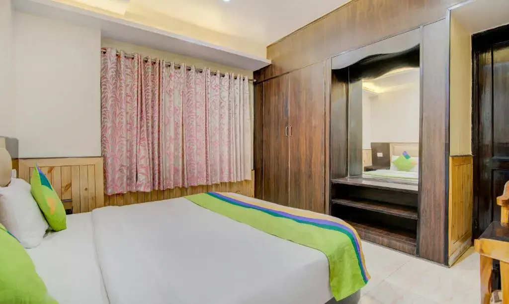 Economy room