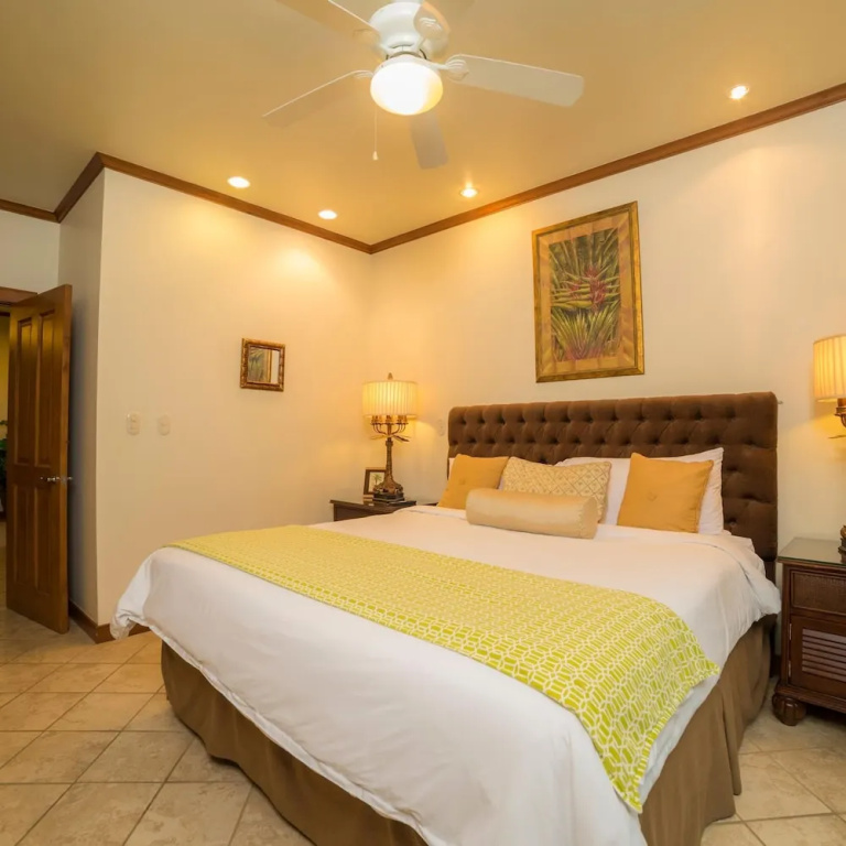 Veranda 5E - 1 Bedr 1 Bath
