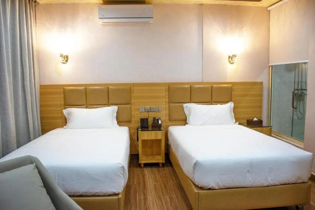 Economy room