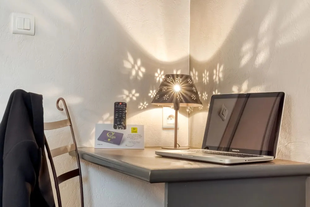 Logis Hotel Restaurant Les II Mas - Chambres