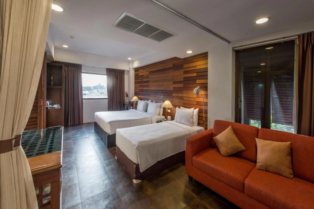 Отель Nanda Heritage Hotel в Бангкоке