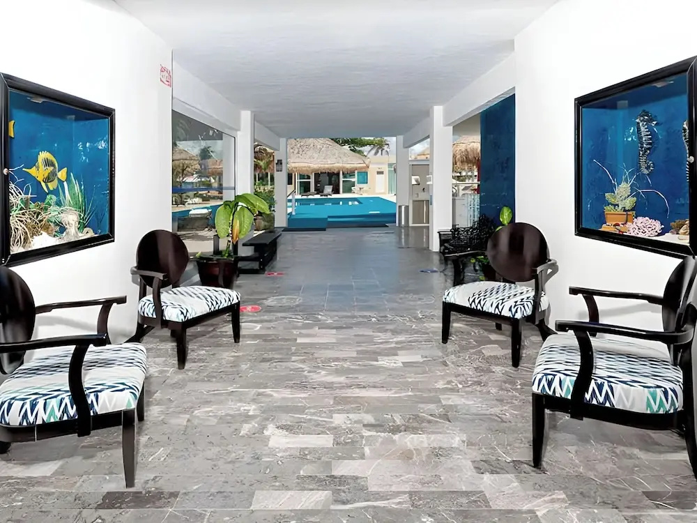 Hotel photo 12