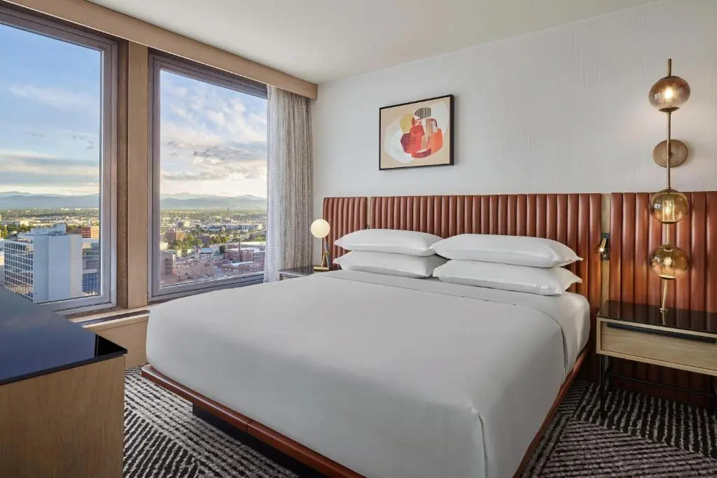 1 Bedroom Double Suite full double bed
