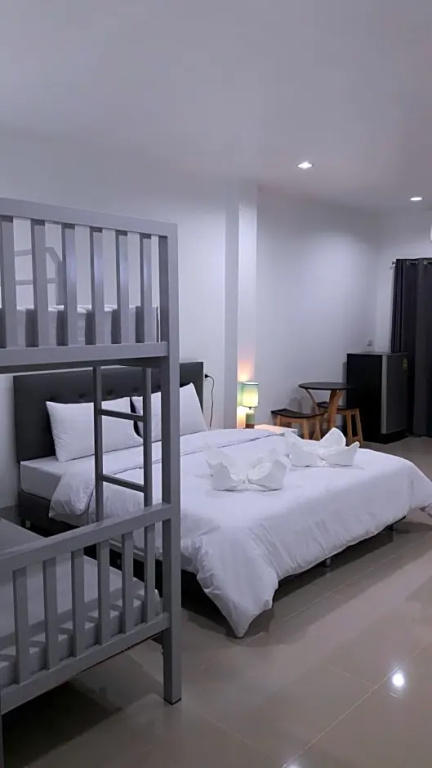 Economy Quadruple room