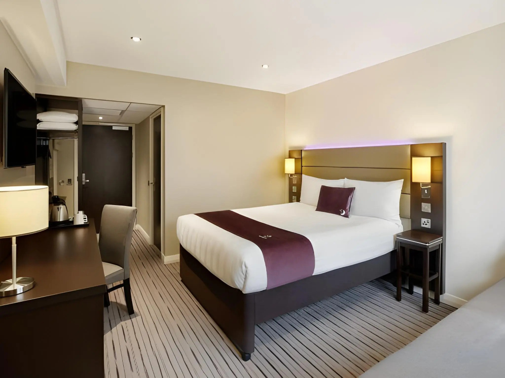 Premier Inn London Chiswick — фото