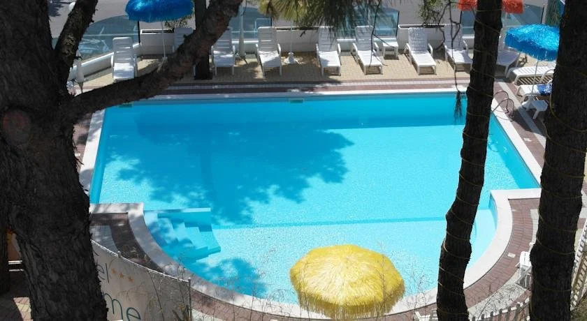 Hotel photo 12