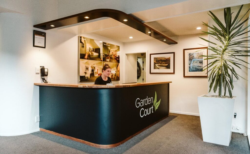Garden Court Suites & Apartments by null