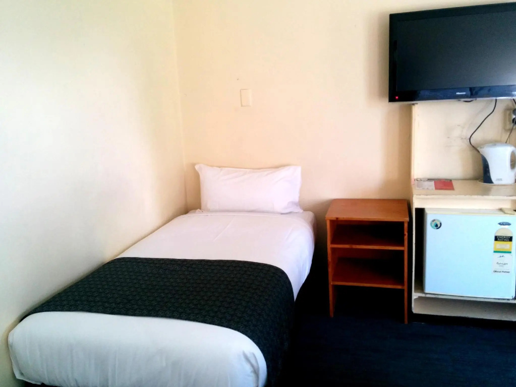 Economy Family room