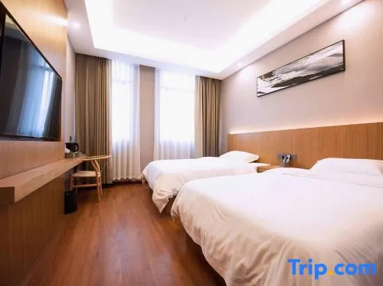 Standard Double room with river view (twin beds)