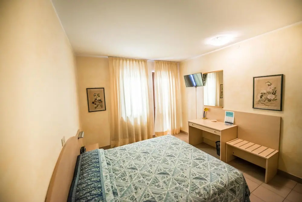 Standard Double Basement room (full double bed)