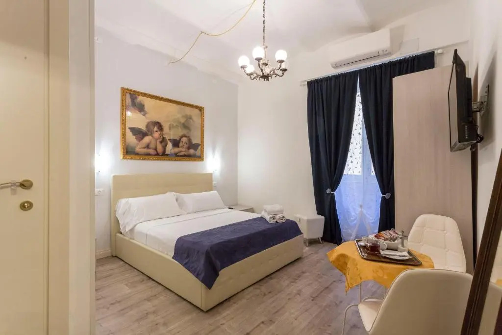 Standard Triple room