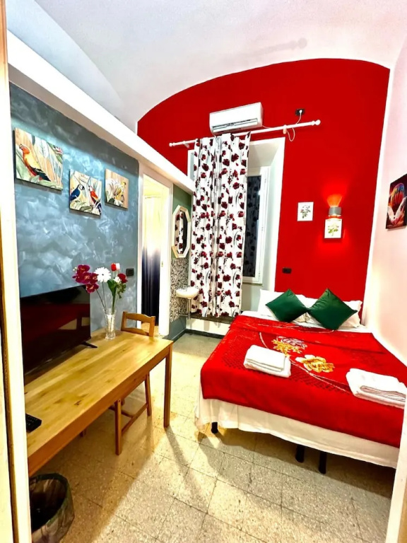 Economy room