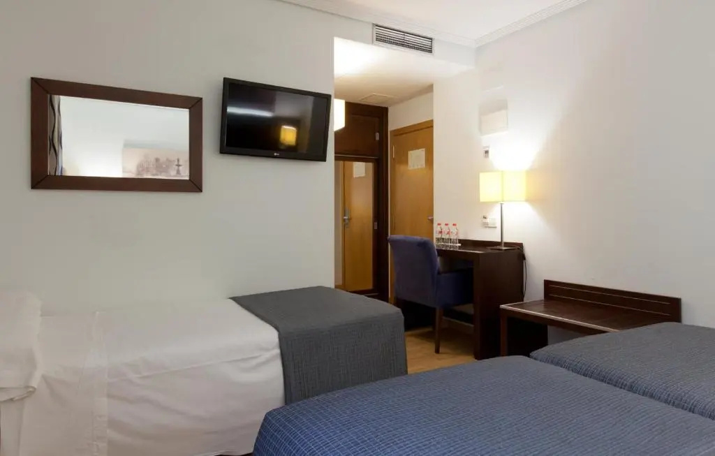 Hotel Porcel Ganivet Room Type - Triple Room