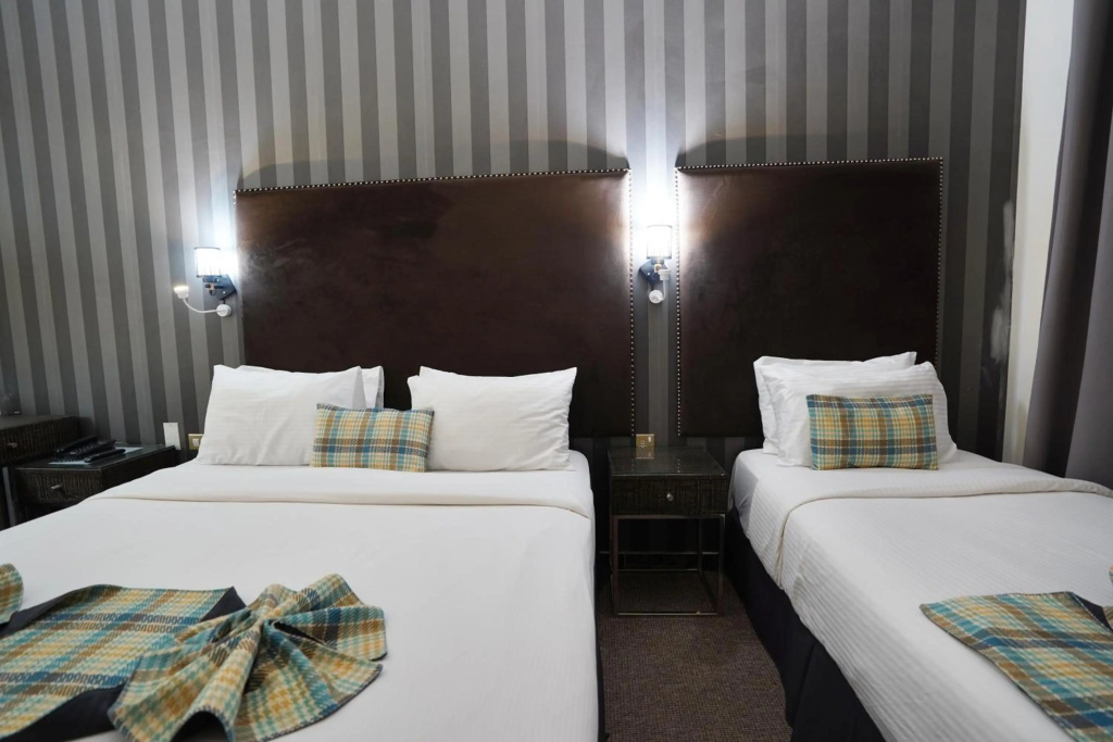 Cube Hotel Dubai — 5
