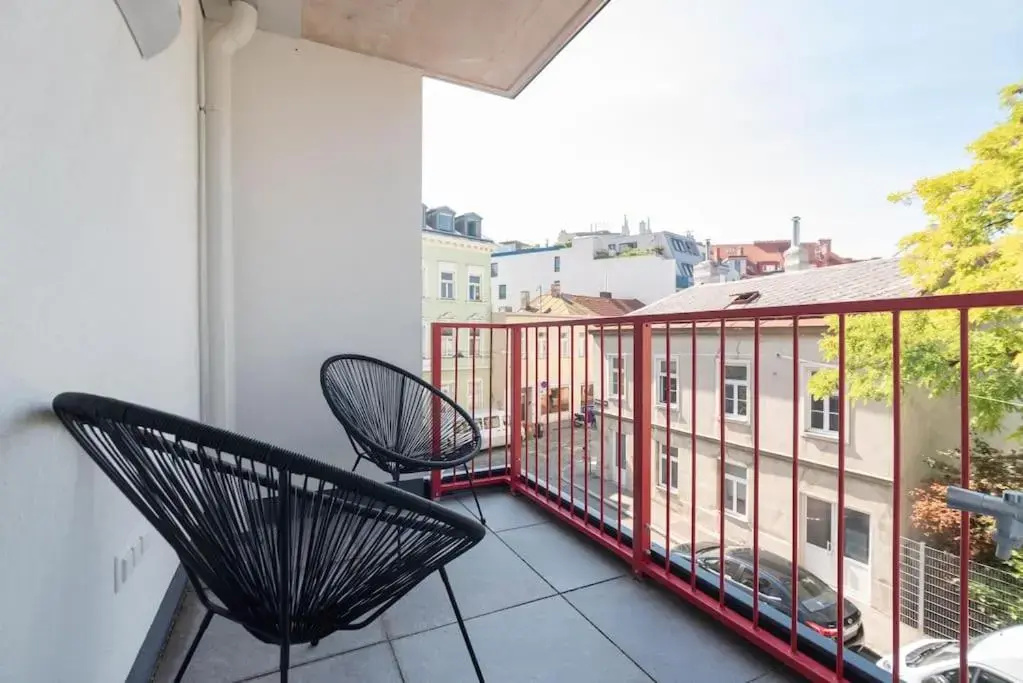 Grüne und zentrale Ruhelage im Neubau mit Balkon