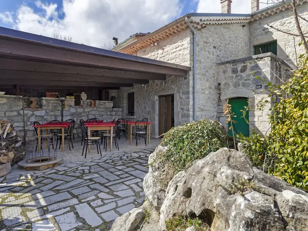Secluded Holiday Home in Sepino With Balcony