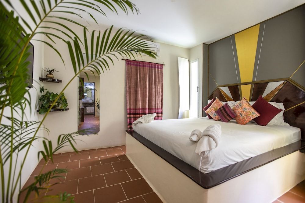 Hotel Old Cinema by null