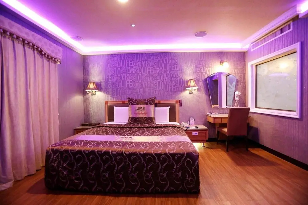 Economy room