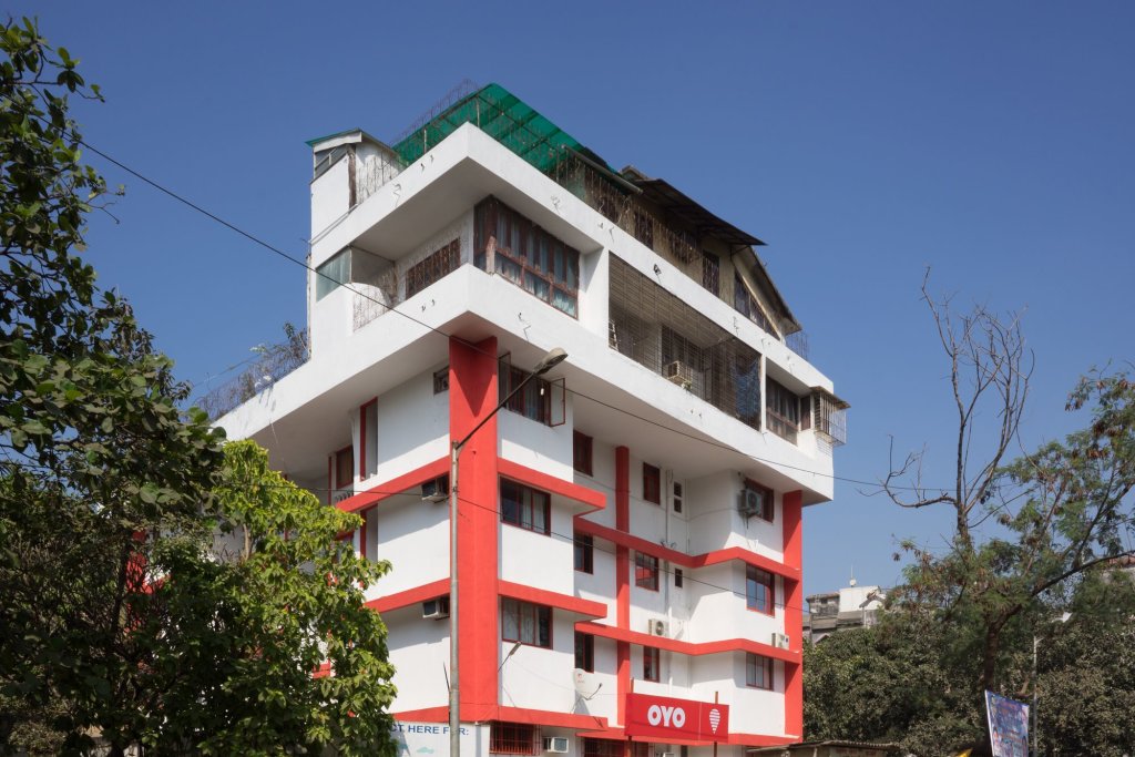 OYO Rana Residency Near Western Express Highway Metro Station image