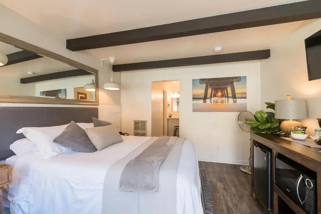 Standard Double room (full double bed)