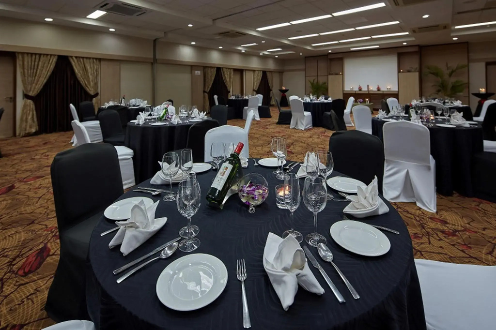Royal Orchid Beach Resort & Spa - фото 26