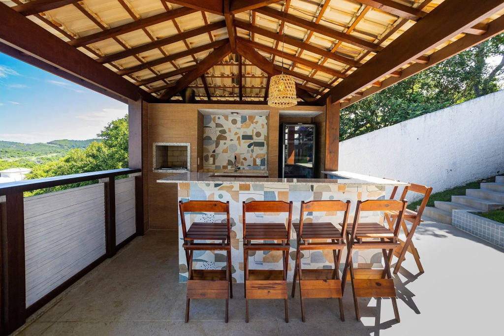 Mansão C/ Piscina A 400m Da Praia Brava|casa Ayana