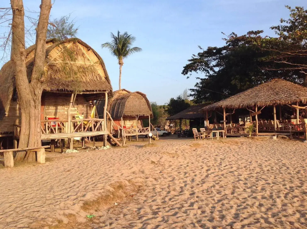 Lanta Riversand Resort