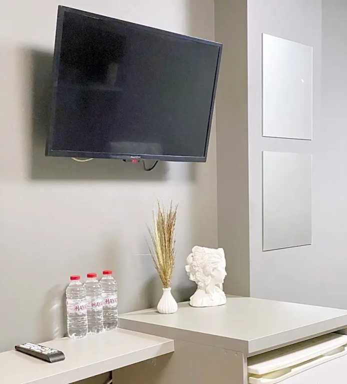 Economy room