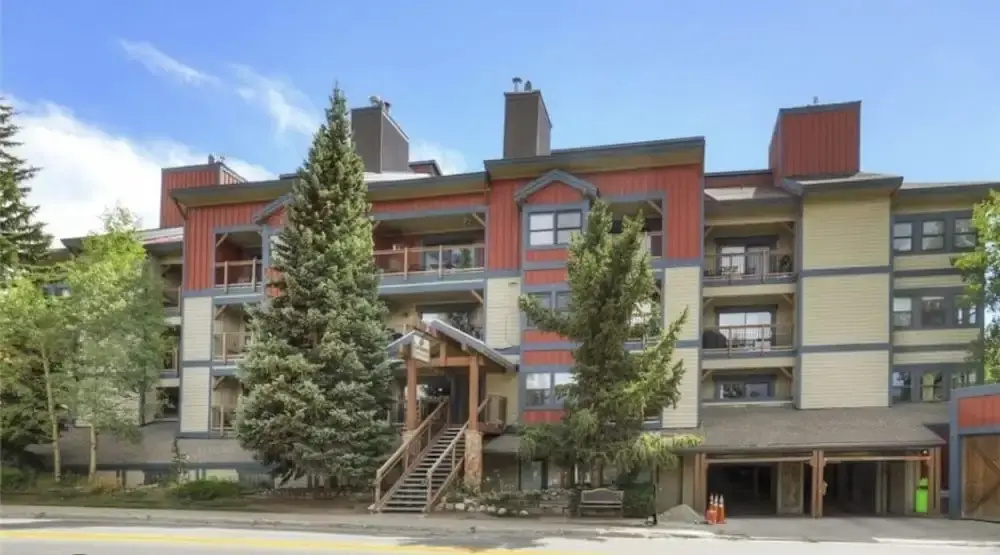 Longbranch by Pinnacle Lodging