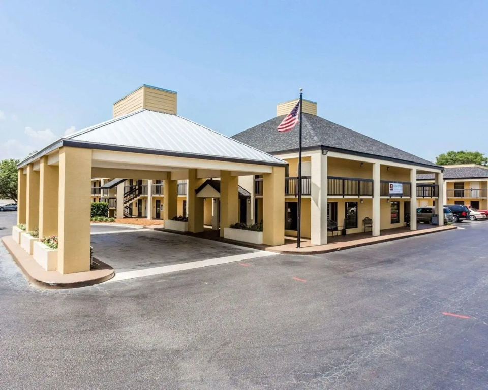 Quality Inn Mt. Pleasant - Charleston