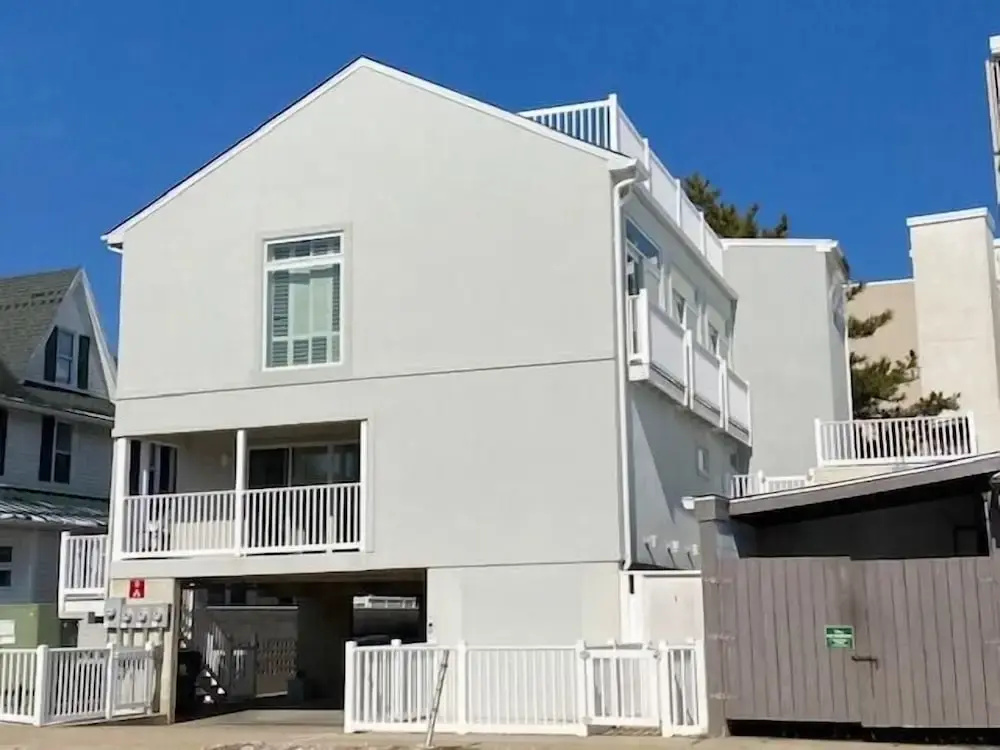 Olive Avenue 1C