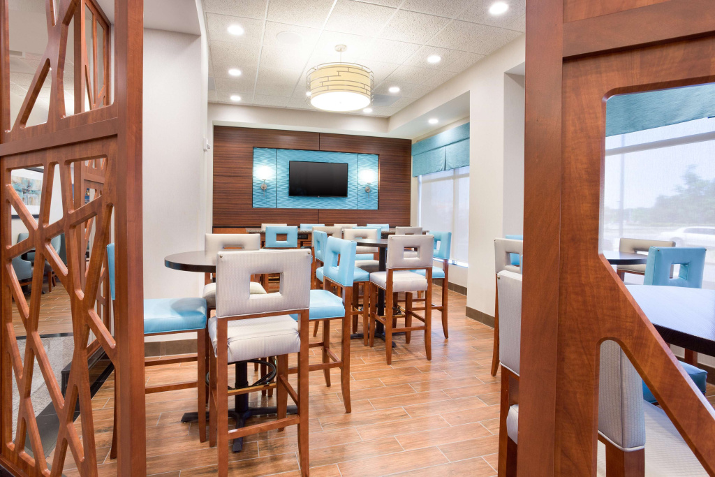 Drury Inn & Suites Burlington - Général