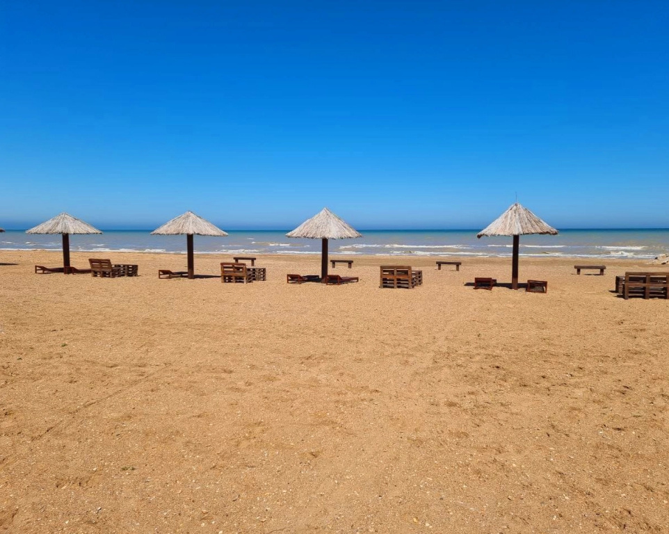 Beach & Waterfront