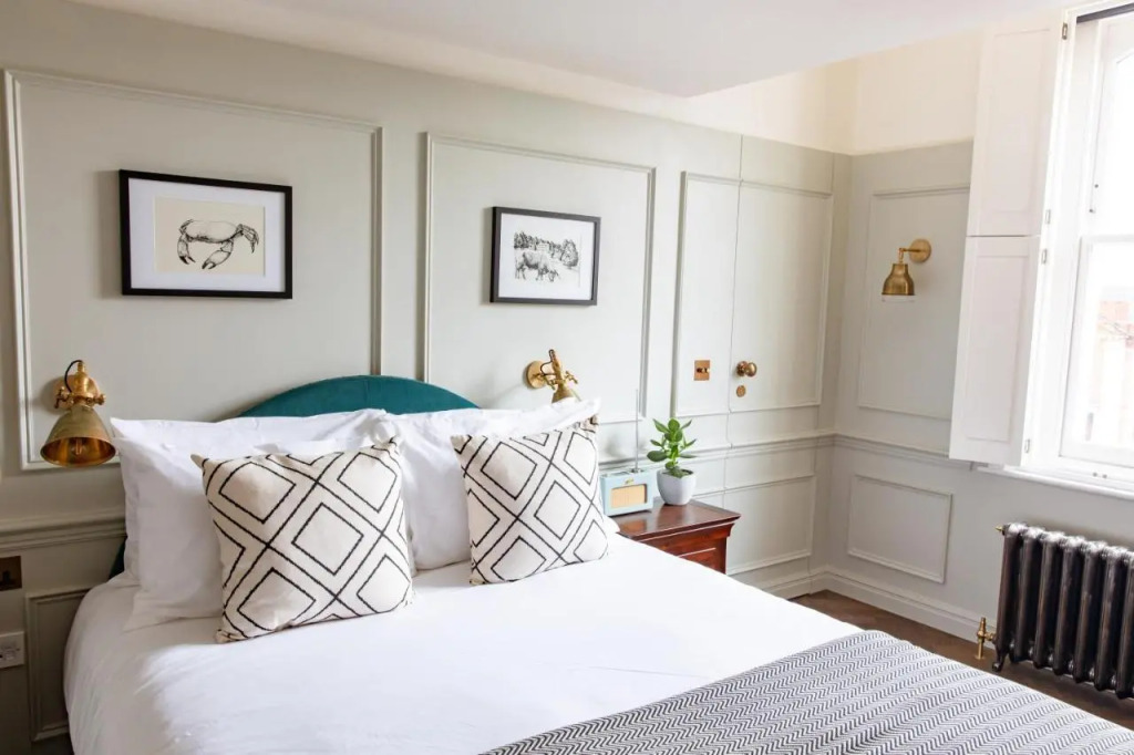 The Bull and Last by null