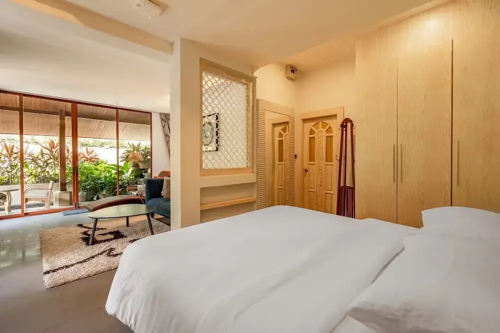 Deluxe Double room with garden view (full double bed)